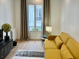 Charming parisian apartment, hotel dekat Stasiun Metro Tolbiac, Paris