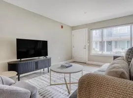 Campbell 1BR w Gym Pool Hot Tub nr WF TJ SFO-796