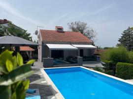 NS Dream Villa Malinska, &xi;&epsilon;&nu;&omicron;&delta;&omicron;&chi;&epsilon;ί&omicron; &sigma;&epsilon; Malinska