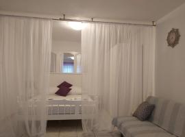 Studio apartman Martina, hotel con parking en Senj