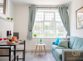 Guest Homes - Croydon Road Apartments, semesterboende i Caterham