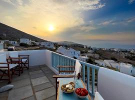 Traditional Maisonette with picturesque Chora View, hotel a Chora Folegandros