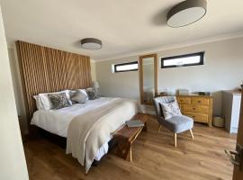 The Garden Room at Amelia Cottage, gisting í Whiting Bay