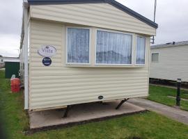 Rhyl, Wales, CHESTNUT GARDENS Cost road Rhyl, Hotel in Meliden