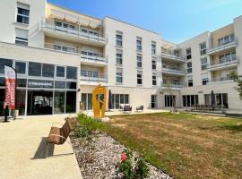 Domitys L'Orangerie, pet-friendly hotel in Sens