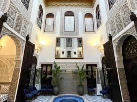 Le Grand Alcazar - Riad, hotel with pools in Fès