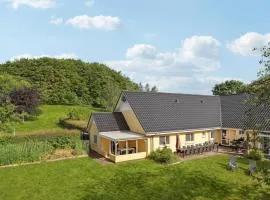 Stunning Home In Skjern With Sauna, Wifi And 9 Bedrooms