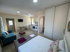 Anmare Studios，位于奈德里的酒店