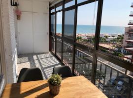 Apartamento con vistas al mar, Punta Umbria, hotel in Punta Umbría