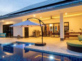 RUSARDI Poolvilla Ao Nang - new Villa 4 Bedrooms 4 Bathrooms, 10m Pool、アオナンビーチのバケーションレンタル