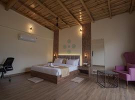 NIVEDAN HOTEL AND RESORT, hotel v destinaci Nainital