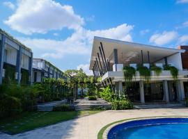 LPP Garden Hotel: Yogyakarta şehrinde bir otel