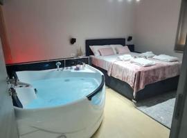 Mias luxury spa apartment, hotel con jacuzzi en Rijeka