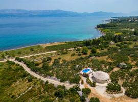 Island Getaway - Heritage House, khách sạn ở Mirce