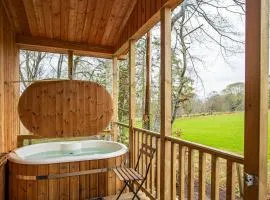 Breckland Lodge 4 with Hot Tub