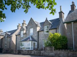 Seaview House - A Traditional Home by the Beach, hotel di Nairn