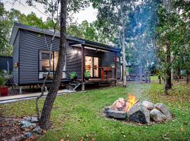 Airlie Beach Eco Cabins - Adults Only, hotel a Airlie Beach
