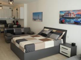 HomeGA - City Center New Apartment