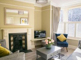 Valley Road, Fabulous 4 bedroom house, semesterhus i Harrogate