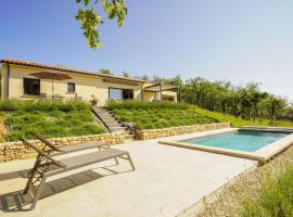 Gite de Chantecoucou - Piscine privative et vue, hotel v mestu Vers