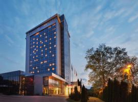 VILNIUS PARK PLAZA HOTEL, Restaurant & Terrace, Panorama Bar, Conference & Banquet Center, hotell i Vilnius