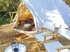 Gaia Double or Twin Bell Tent, אתר גלמפינג בסוולנדאם