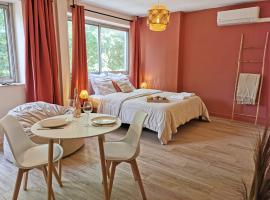 Studio confort - clim - ascenseur, holiday rental in Cavaillon