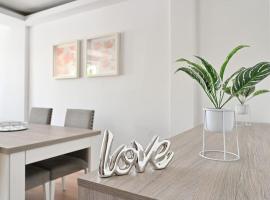 Skyline Apartment, hotel with parking in Carcavelos