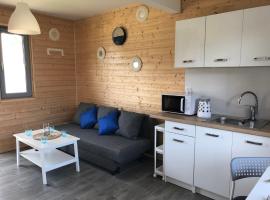 Domki Wypoczynkowe "Sea Breeze", hotel em Rewal