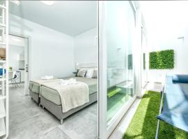 Karma Famara 2 25m del mar