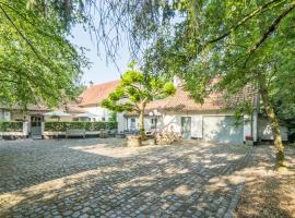 Fantastische vakantiewoning aan het bos, hotel di Wingene