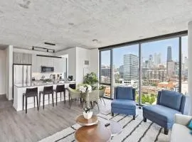 2BR Luxury River North Apartment With Wonderful Views