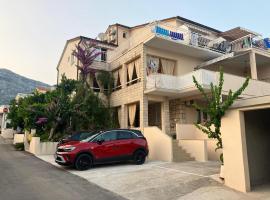 Apartmani Fani 2 min walking from sea, מלון באורביץ'