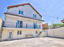 Appartement meublé Dugny, apartment in Dugny