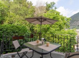 Holiday Home di Assiolo by Interhome, familiehotell i Cisano sul Neva