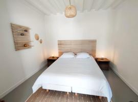 Charmant studio en centre-ville., hotel in Saint-Pierre-sur-Dives