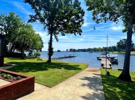 Wishing & Fishing on Lake Murray, SC, hotel v destinaci Chapin