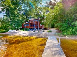 Leavitt Bay Shores, хотел в Ossipee