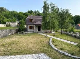 LUX Stone house Njeguši