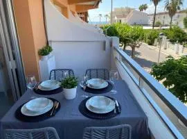Apartamento pegado al mar .