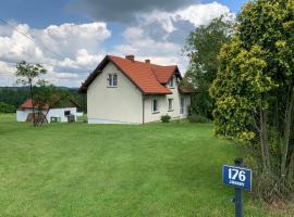 DOMEK NA LATYFUNDIACH, hotel en Ryglice