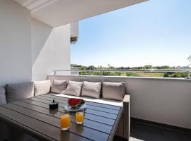 Natural landscape view Penthouse apartment with garage and 2 balconies, leilighet i Zaton