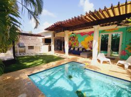 Relaxing Oasis with Pool heater and Cabana, villa en San Juan