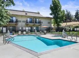 Best Western Plus Sonora Oaks Hotel and Conference Center
