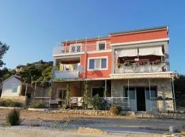 Apartments with parking space Zaboric, Sibenik - 21367