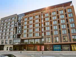 The Junto Hotel, &xi;&epsilon;&nu;&omicron;&delta;&omicron;&chi;&epsilon;ί&omicron; &pi;&omicron;&upsilon; &delta;έ&chi;&epsilon;&tau;&alpha;&iota; &kappa;&alpha;&tau;&omicron;&iota;&kappa;ί&delta;&iota;&alpha; &sigma;&tau;&omicron; &Kappa;&omicron;&lambda;ό&mu;&pi;&omicron;&upsilon;&sigmaf;