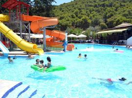 Kamares Apartments &Epsilon;&Epsilon;，波羅斯的有熱水按摩池的飯店