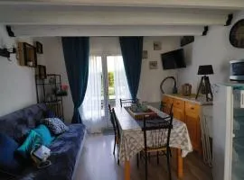 Maison 4 pers. avec piscine, tennis, et parking - Proche La Palmyre - FR-1-738-20