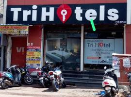 TRI HOTEL: Mumbai, EsselWorld yakınında bir otel