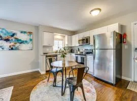 Top-Floor Wyandotte Apt Near Detroit Riverfront!